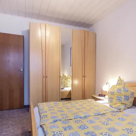 Three-bedroom In Appartement