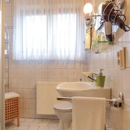 Appartement Three-bedroom In *