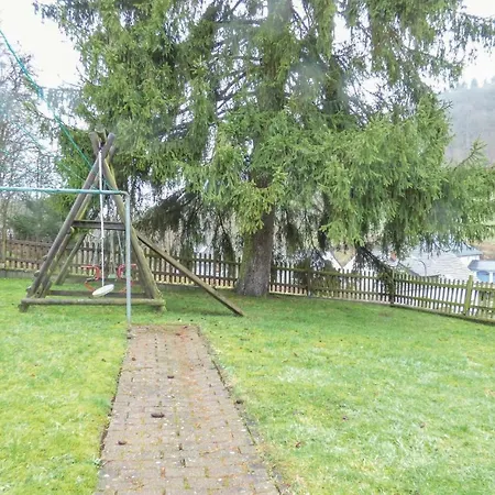 Three-bedroom In Appartement